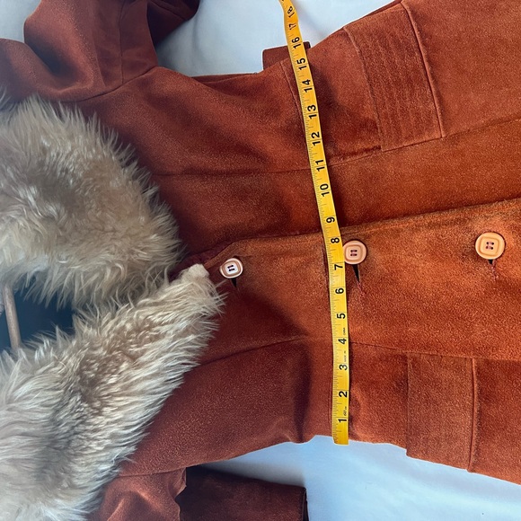 Vintage Penny Lane Suede Coat with Faux Fur Collar - Picture 15 of 15